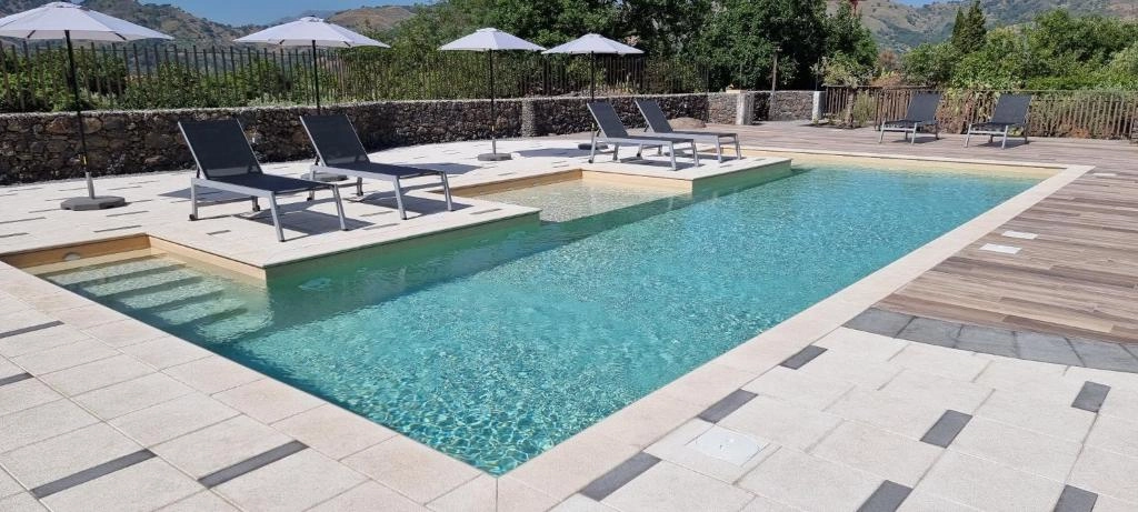 Villa Refe pool